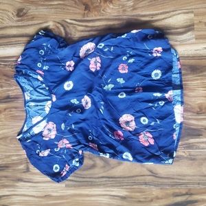 SO brand top with cute cut out size medium